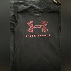 Under Armour loos fitting shirt